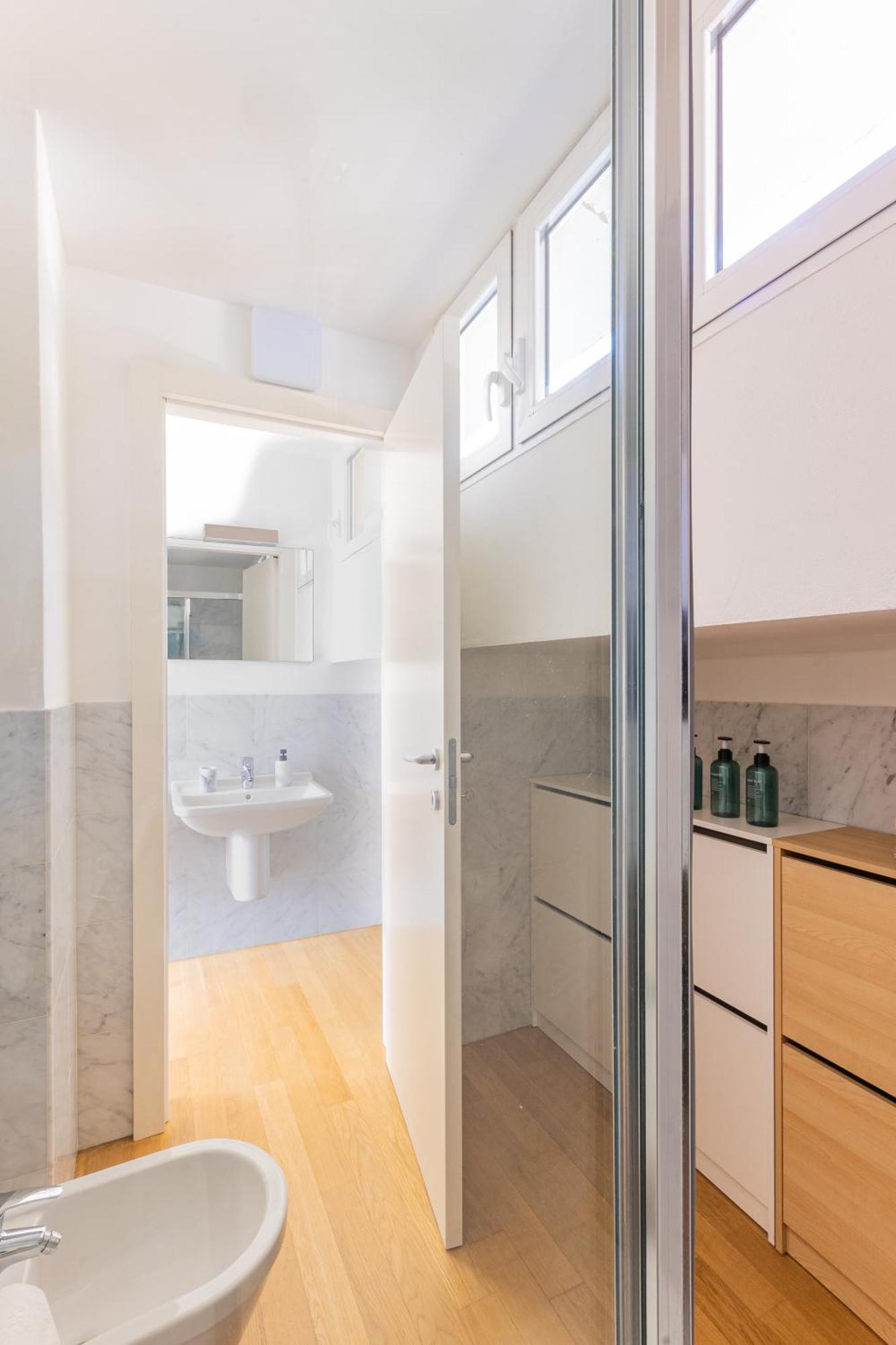 Casa Madlen - Bright Attic With Marvelous View Apartment Campione d'Italia Ngoại thất bức ảnh